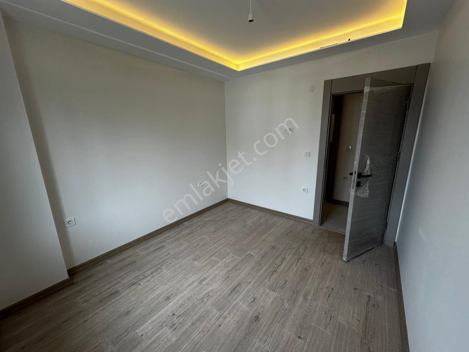 Beylikdüzü Kavaklıda Satılık 1+1 70 M2 Daire Demir Countrye Yürüme Mesafesinde - Görsel 18