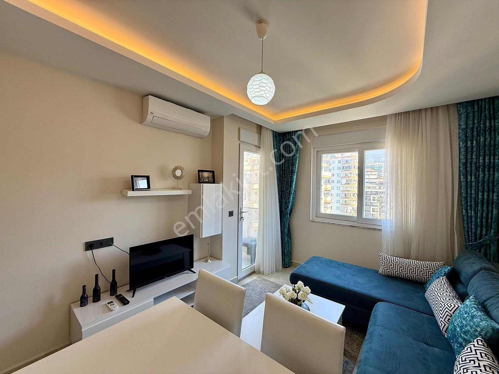 Mahmutlarda Denize Yakın Havuzlu Sitede Kiralık Daire | Tekce