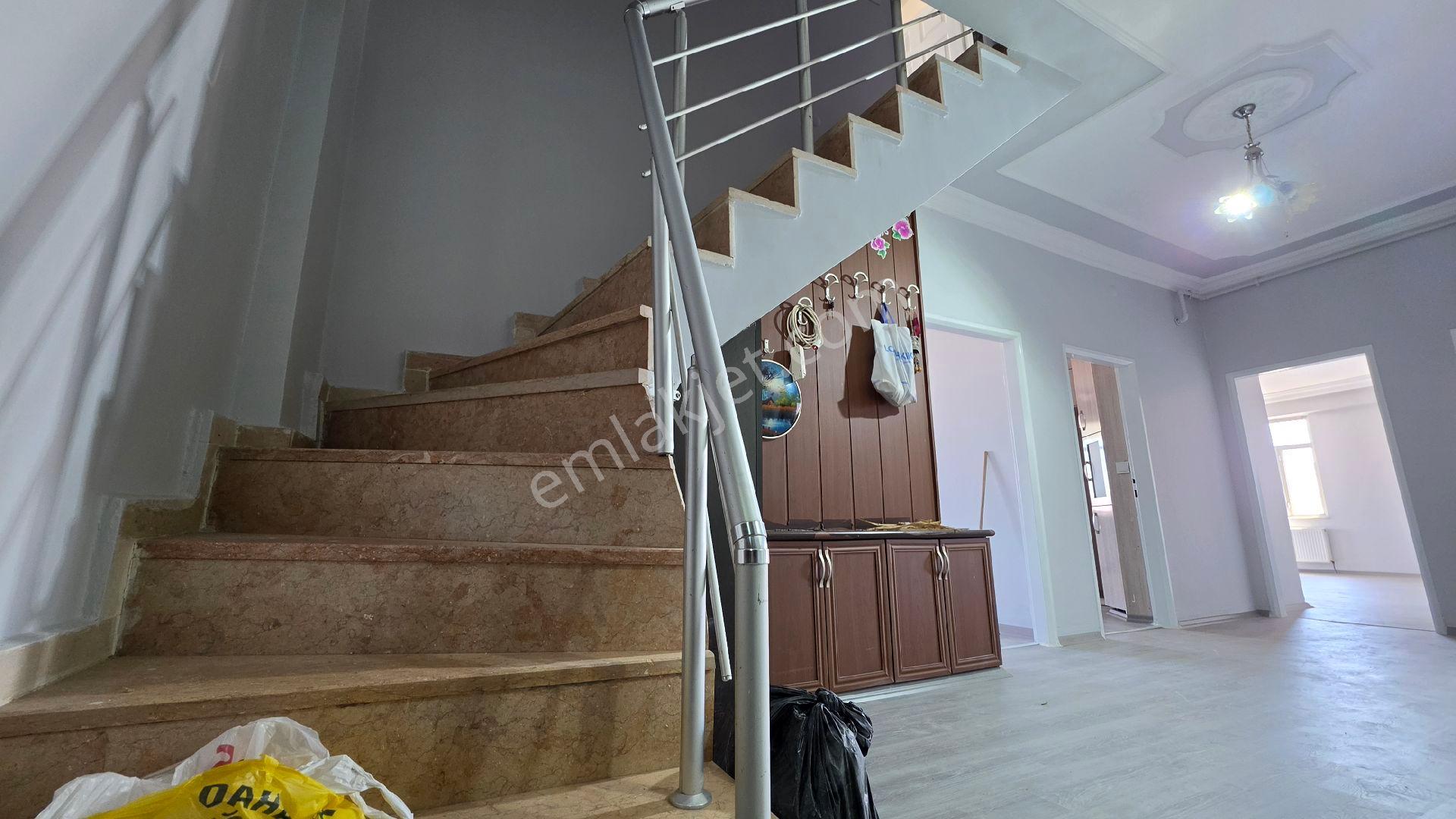 D.kent Ana Cadde Üzeri Satılık Dubleks Son Kat Daire - Görsel 19