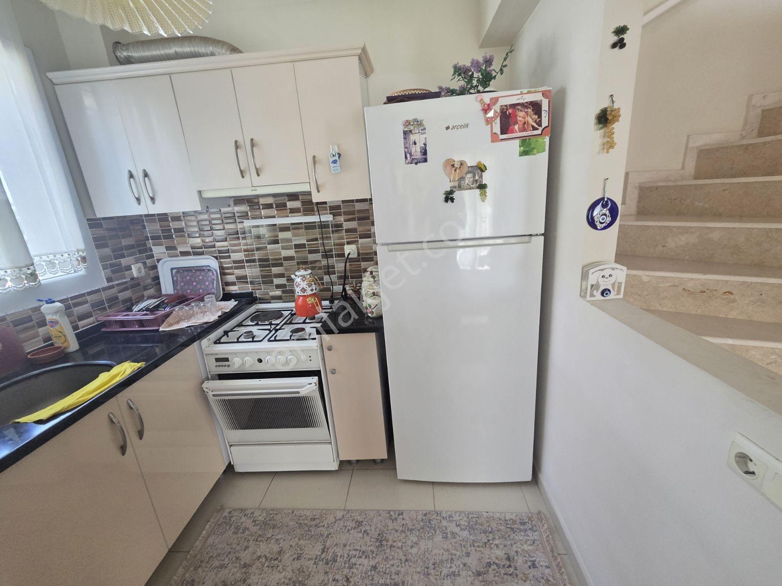 Yenifoça Burunucu'nda Kiralık 3+1 Tripleks Villa - Görsel 20
