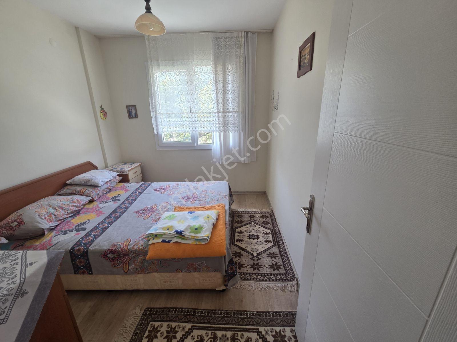 Yenifoça Burunucu'nda Kiralık 3+1 Tripleks Villa - Görsel 25