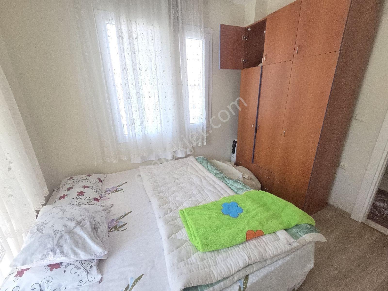 Yenifoça Burunucu'nda Kiralık 3+1 Tripleks Villa - Görsel 35