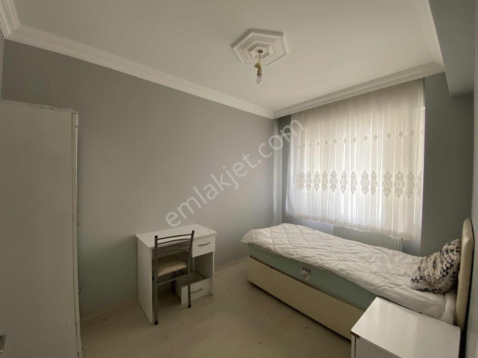 Serdivanın Merkezi Noktasında Eşyalı Kiralık 2+1 Daire - Görsel 20