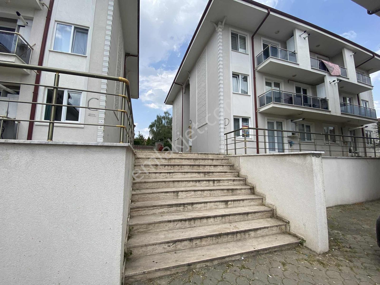 Serdivanın Merkezi Noktasında Eşyalı Kiralık 2+1 Daire - Görsel 16