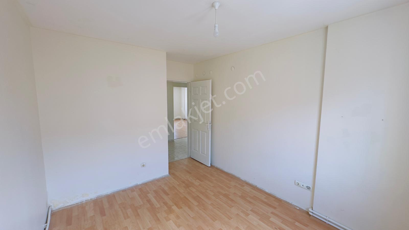 Kc Emlaktan Merkezi Konumda Ara Katta Kiralık 2+1 Daire - Görsel 23