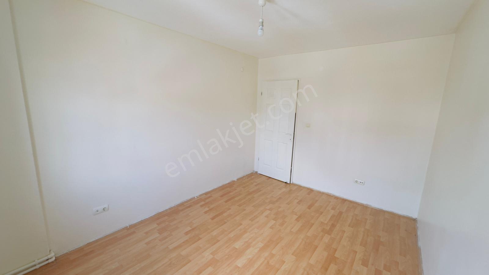 Kc Emlaktan Merkezi Konumda Ara Katta Kiralık 2+1 Daire - Görsel 22