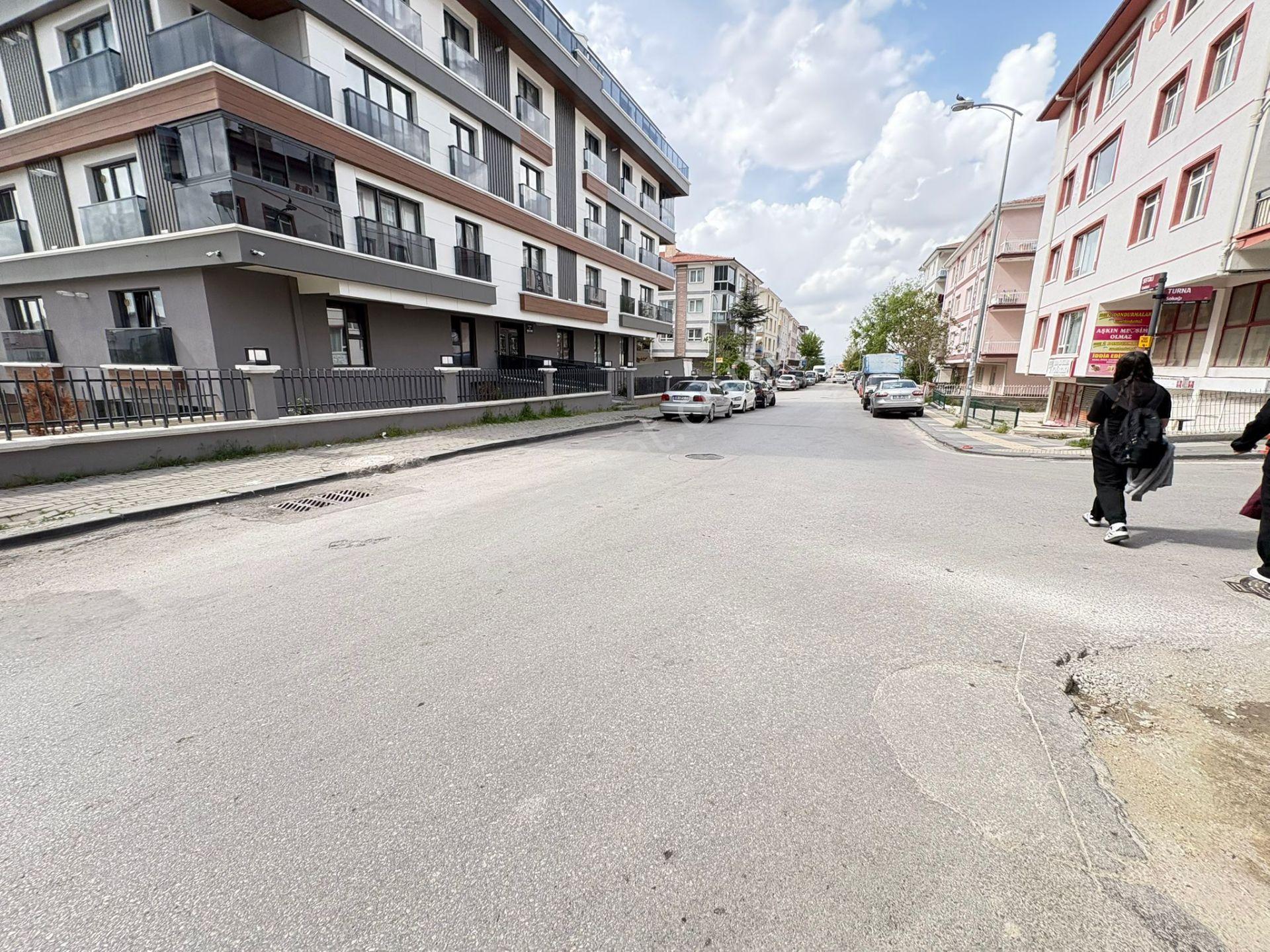Göral'dan Şeftali Cad. Yakını Satılık 25m² Dükkan - Görsel 4