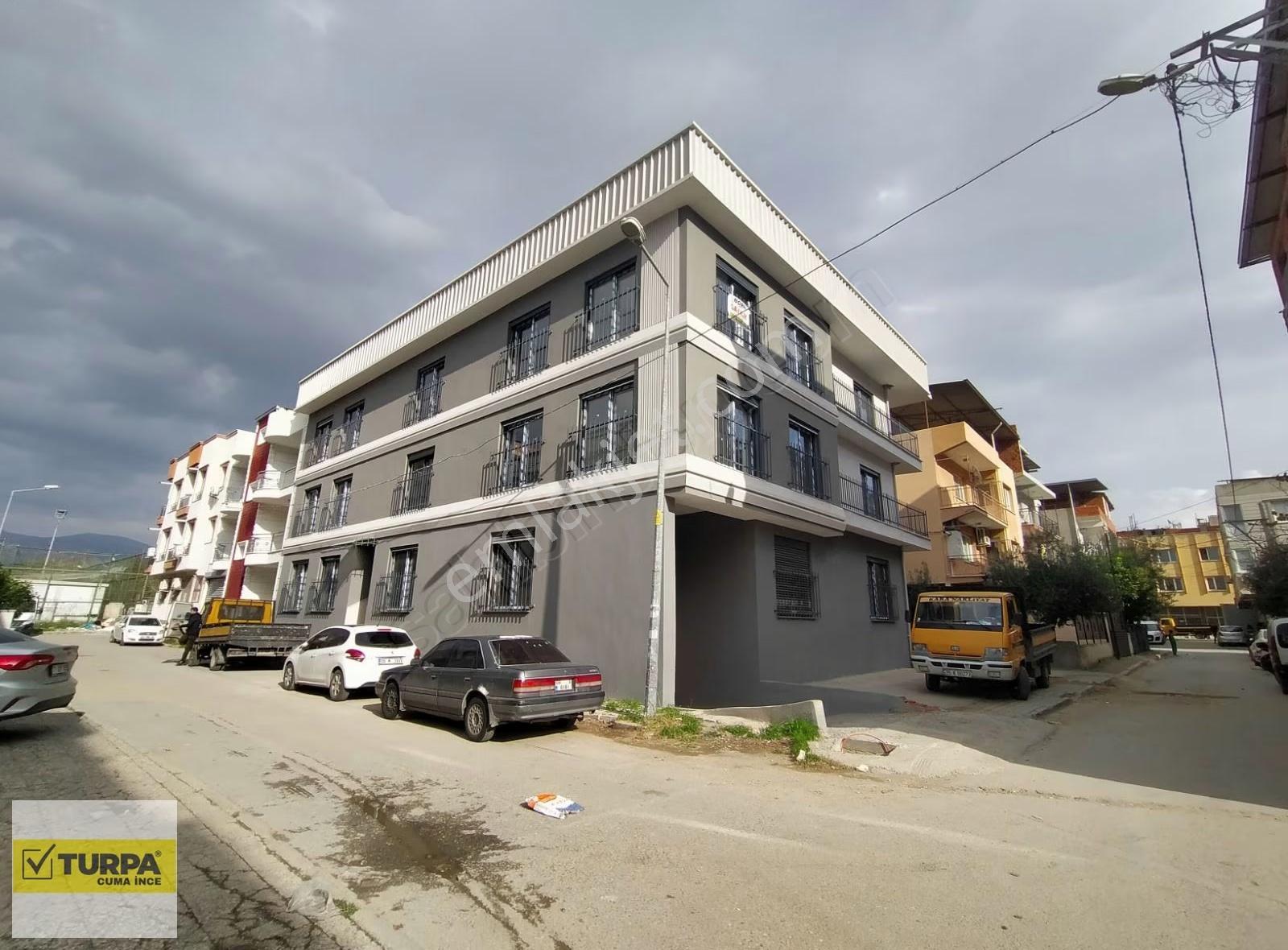 Bornova Mevlanada 3 Yurdun Arasında Satılık 1+1 Daireler