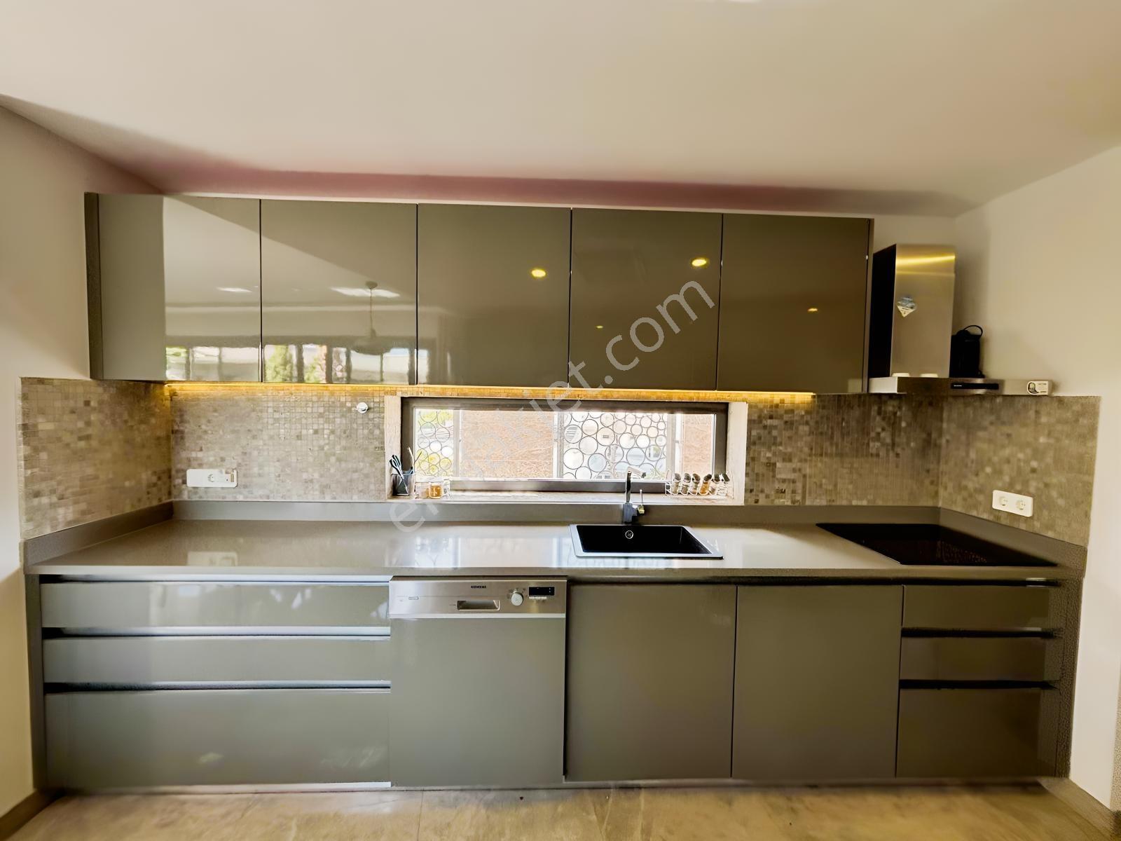 Bodrum Merkezde Dönemsel Kiralık Residence Daire 3+1 Eşyalı - Görsel 26