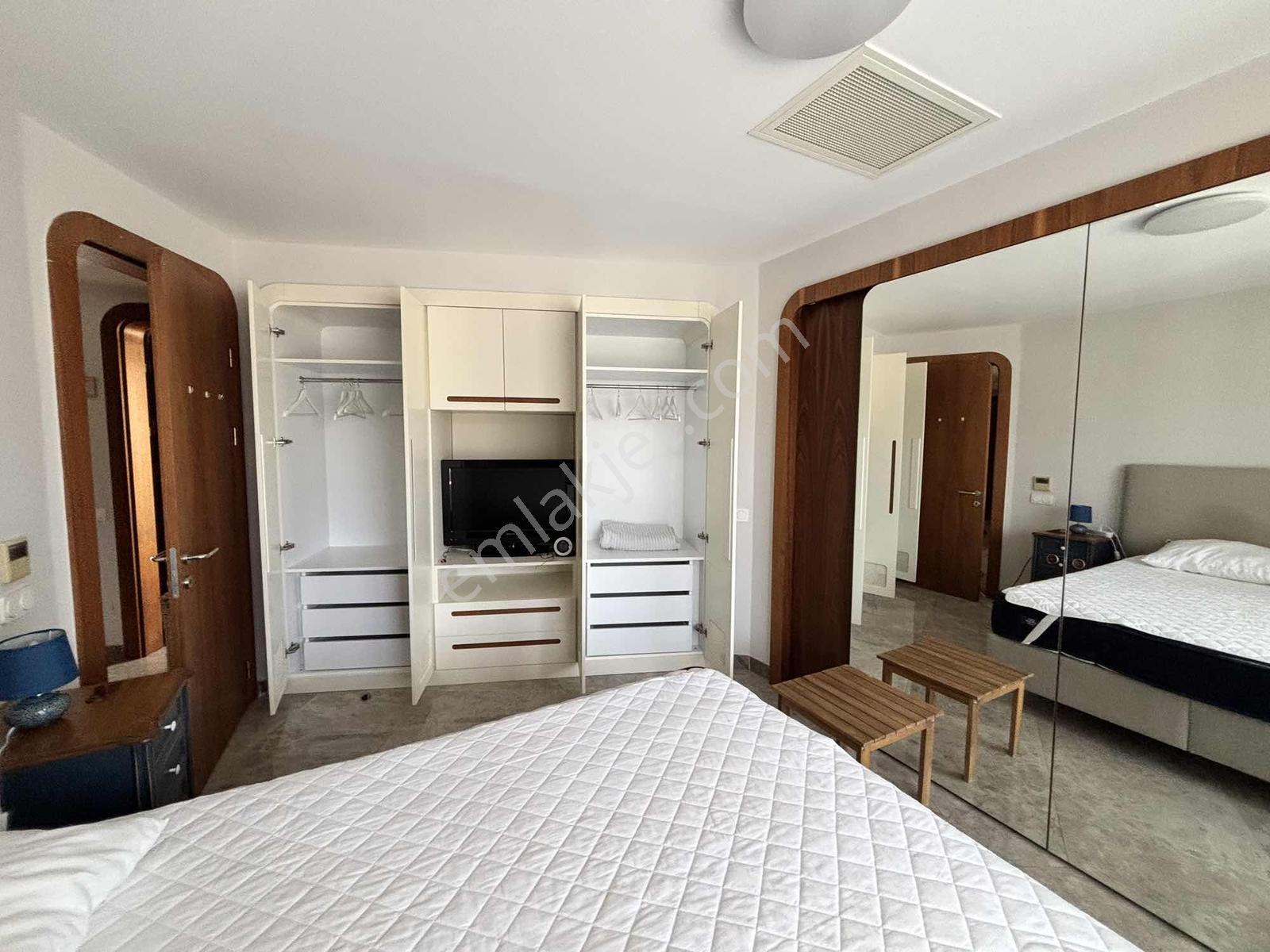 Bodrum Merkezde Dönemsel Kiralık Residence Daire 3+1 Eşyalı - Görsel 20