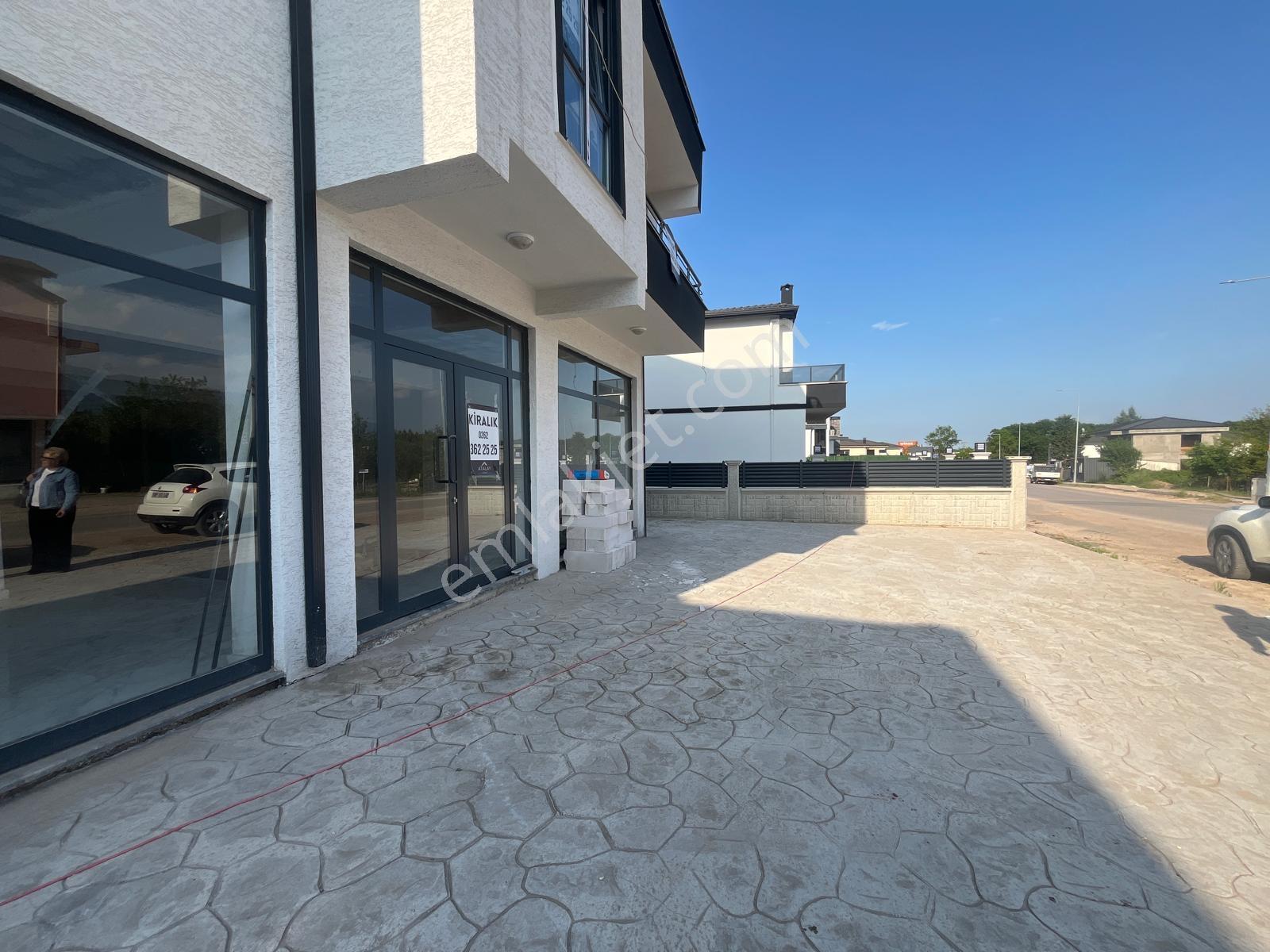 Kartepe Sarımeşe Bağdat Caddesinde 140 M² Satılık Dükkan - Görsel 31