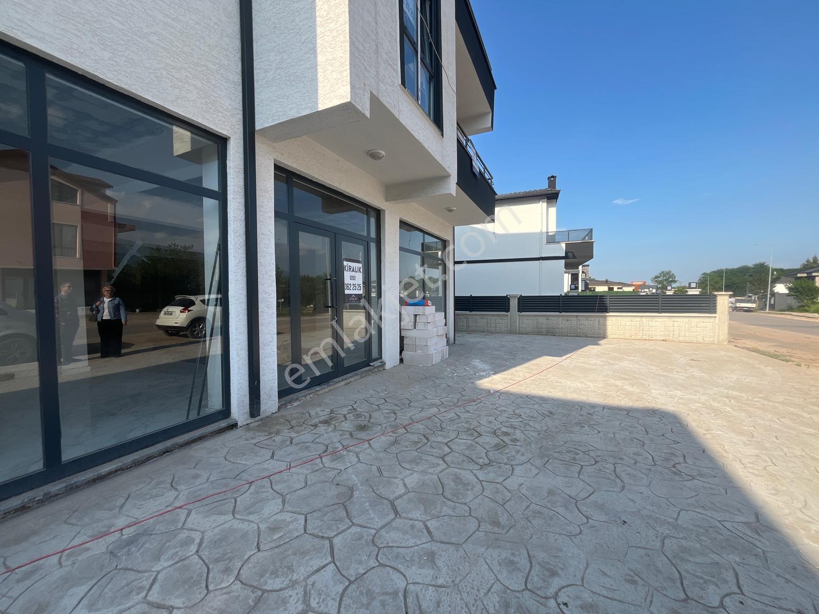 Kartepe Sarımeşe Bağdat Caddesinde 140 M² Satılık Dükkan - Görsel 11
