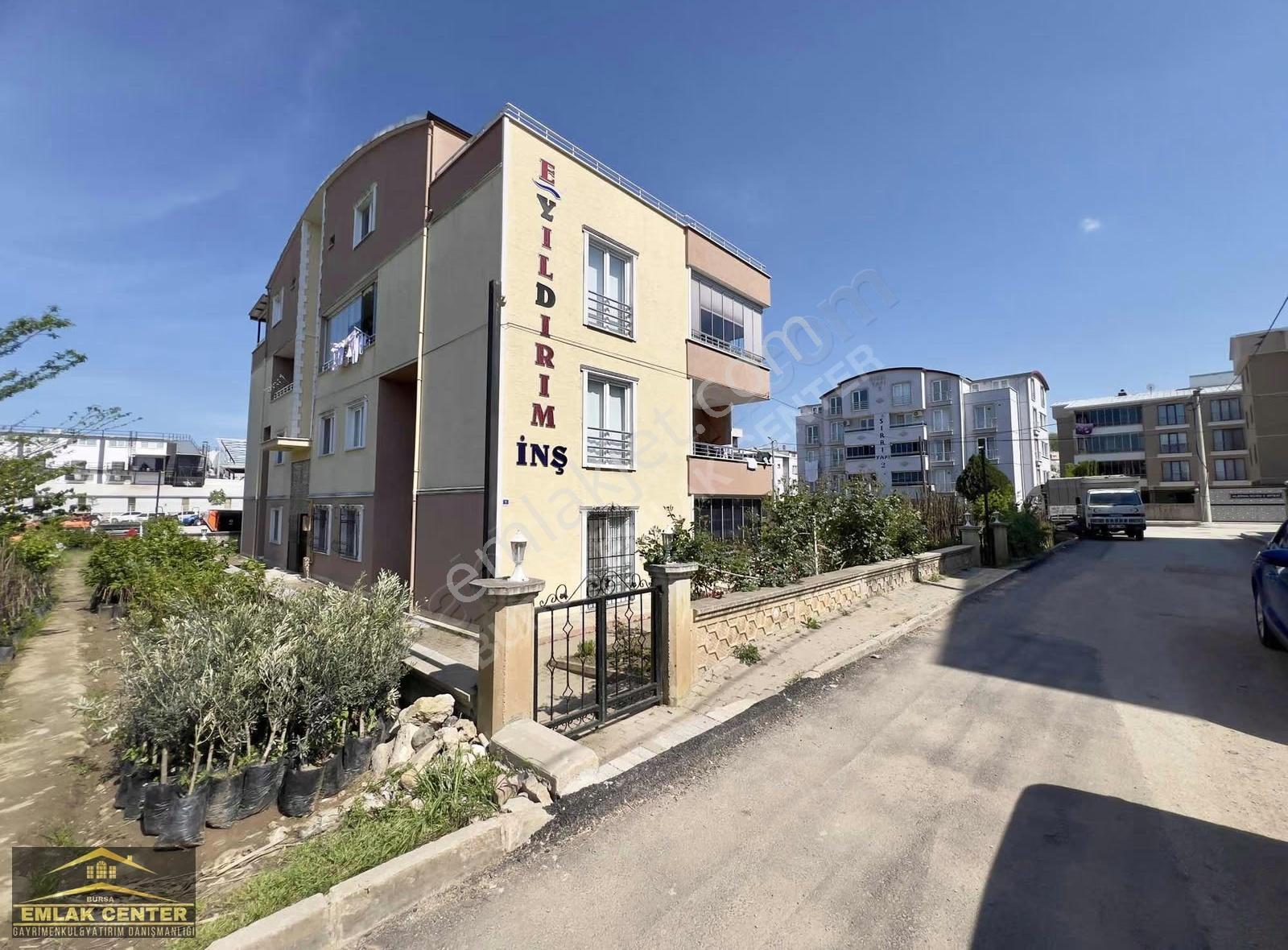 Metroya Yakın - Bahçeli Nizam - 2+1 Satılık Daire