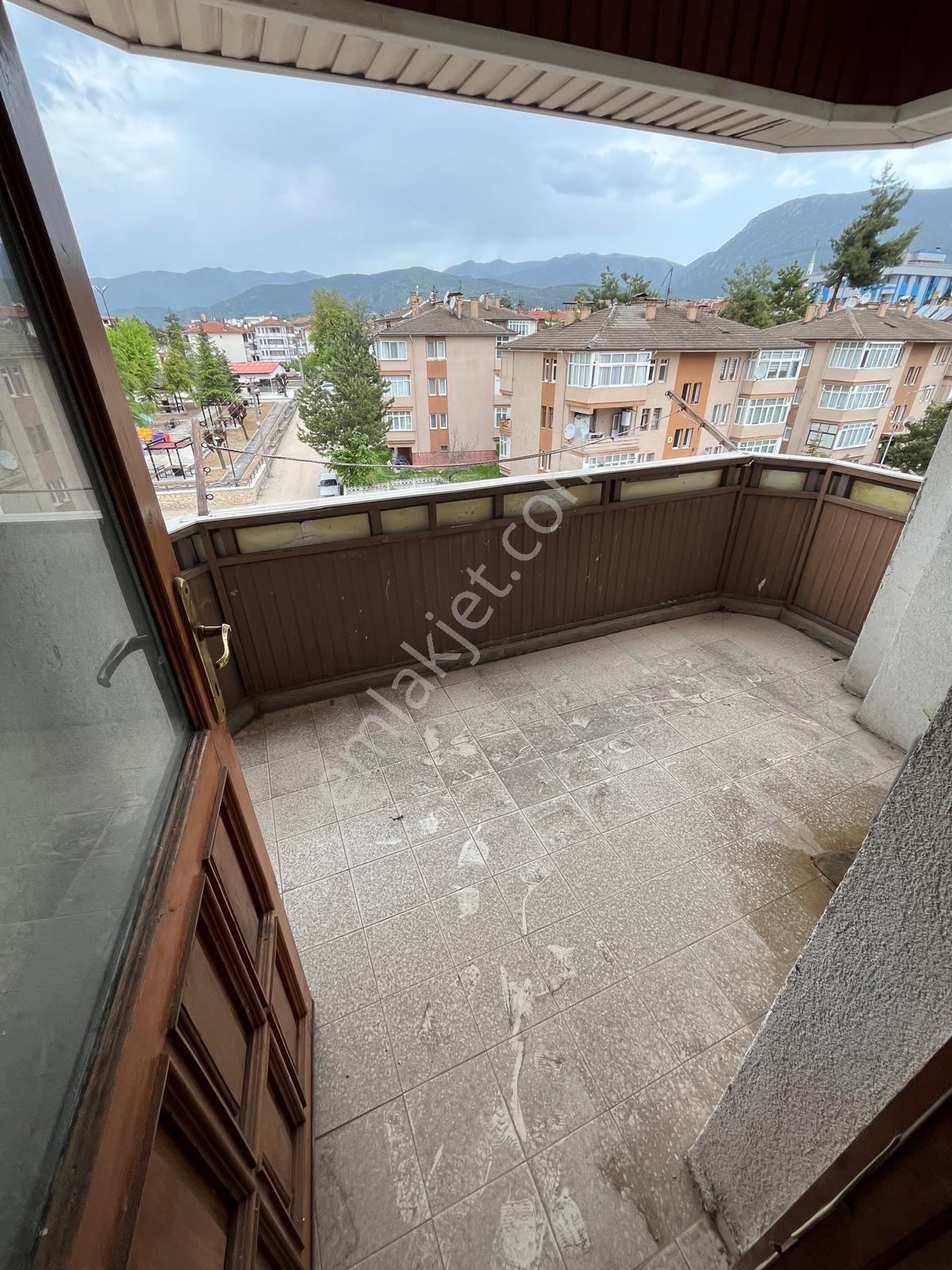 Elit Emlak'tan Emek Mahallesinde Kiralık 3+1 Daire - Görsel 15