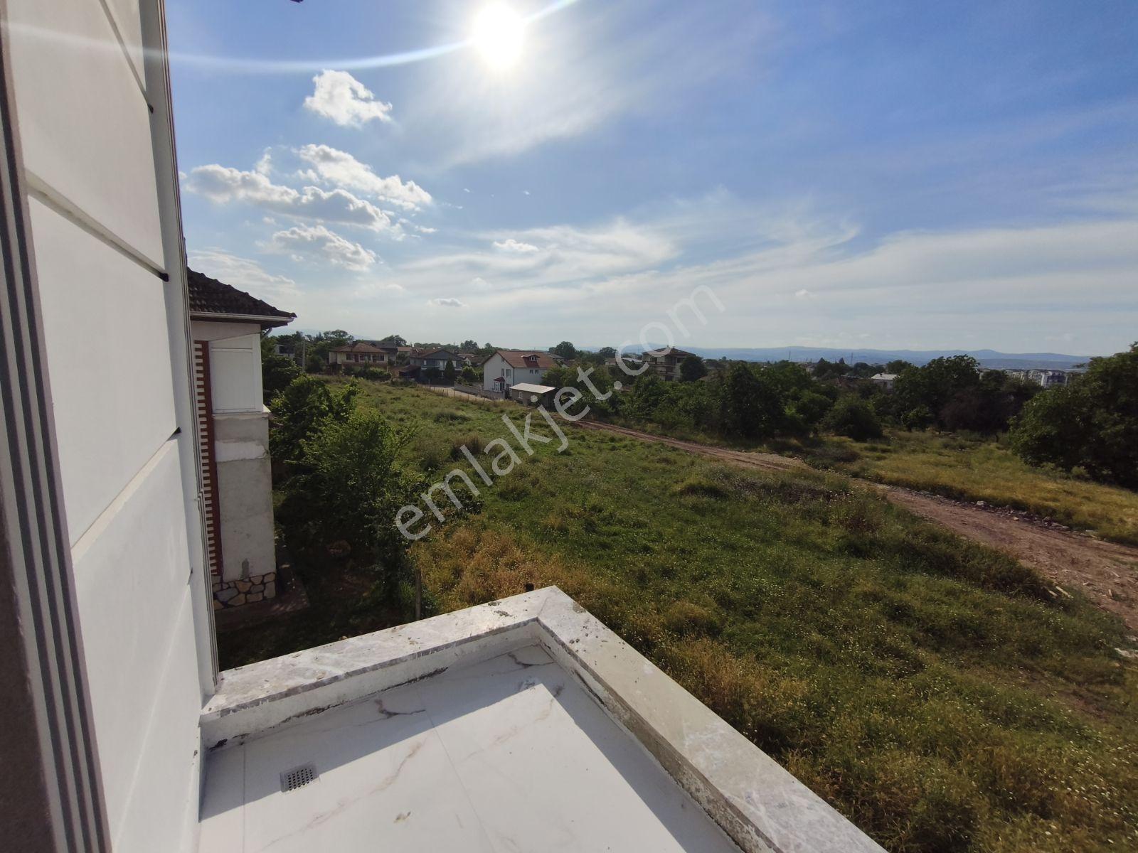 Kocaeli Kartepe Sarımeşede Satılık Lüks 4+1 Bahçeli Villa - Görsel 14