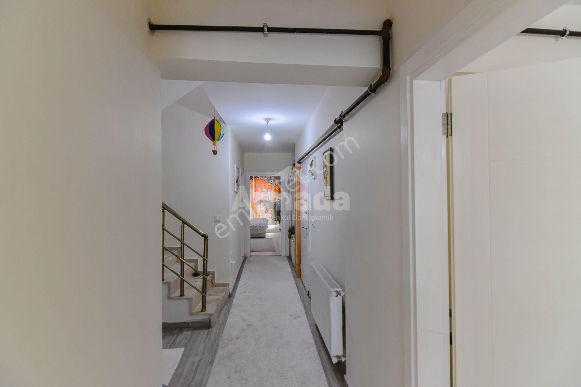Kuşadası Merkezi Konumda 4+2 Ferah Satılık Çatı Dubleks Daire - Görsel 9