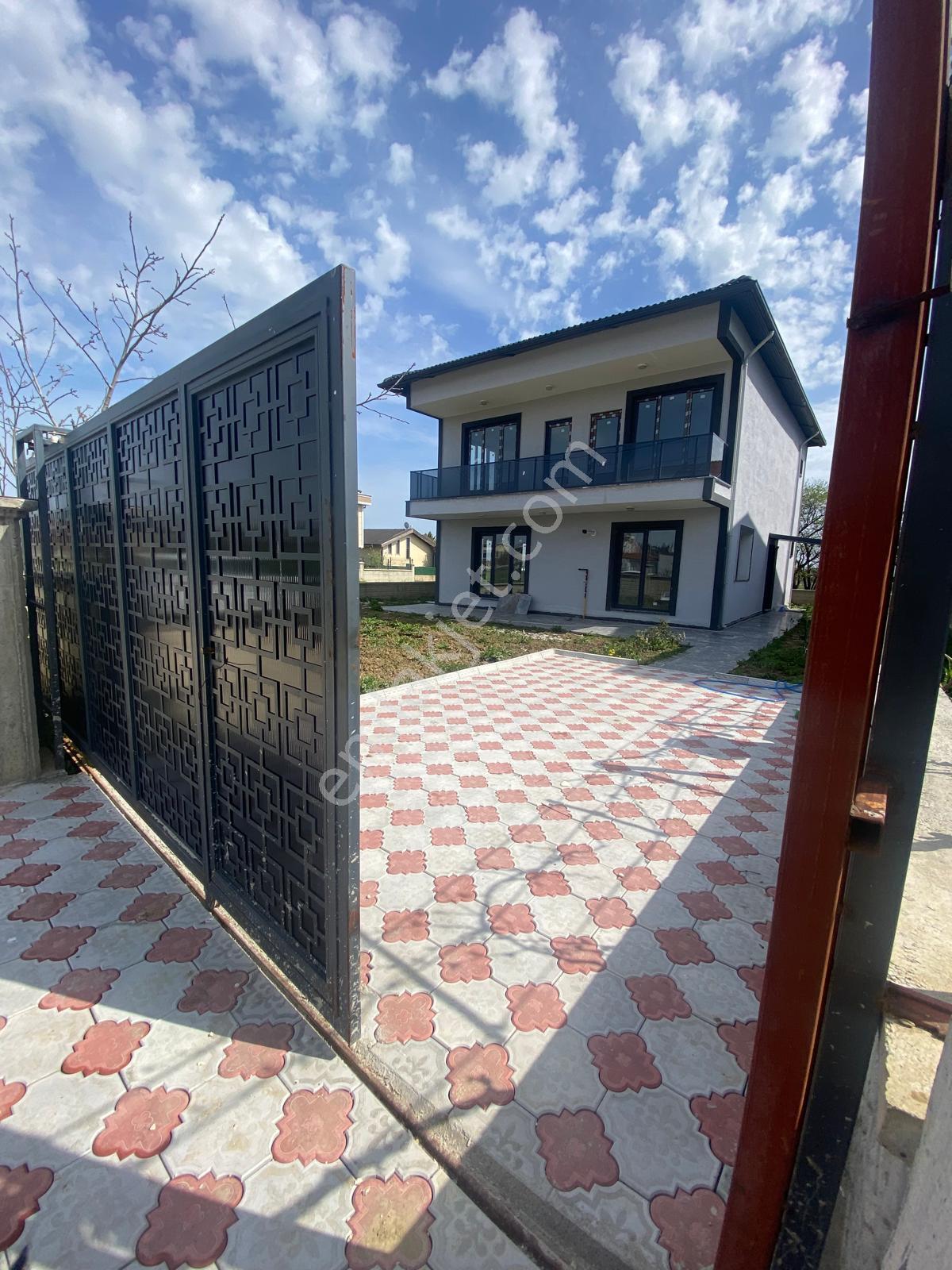 Büşra Gayrimenkulden Gümüşyakada Satılık Villa 429m2 2 Katlı 5+1 - Görsel 13