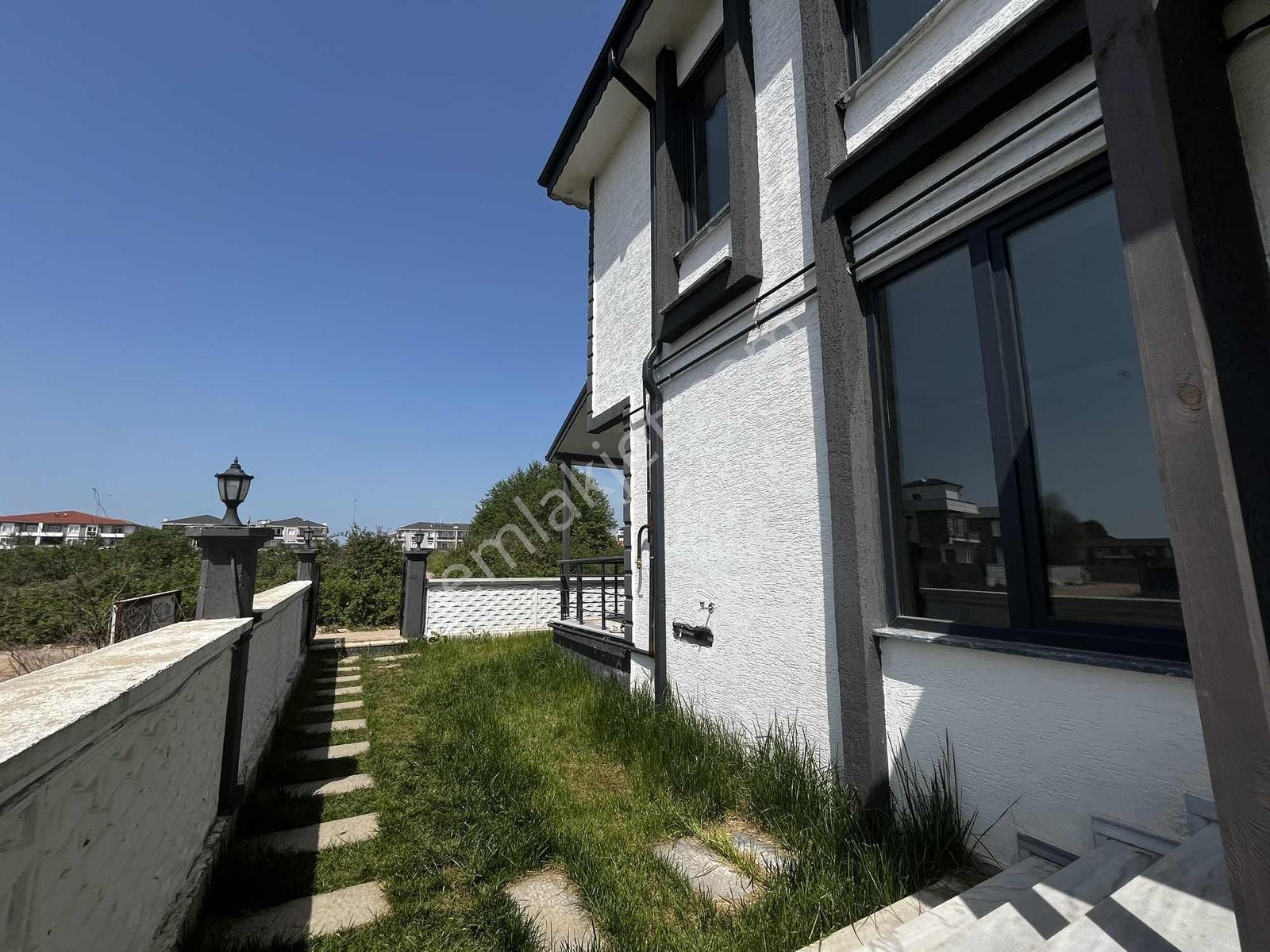 Özmen İnşaat Dev Kampanya Bayrama Özel Fırsat Villa 3+1 - Görsel 16