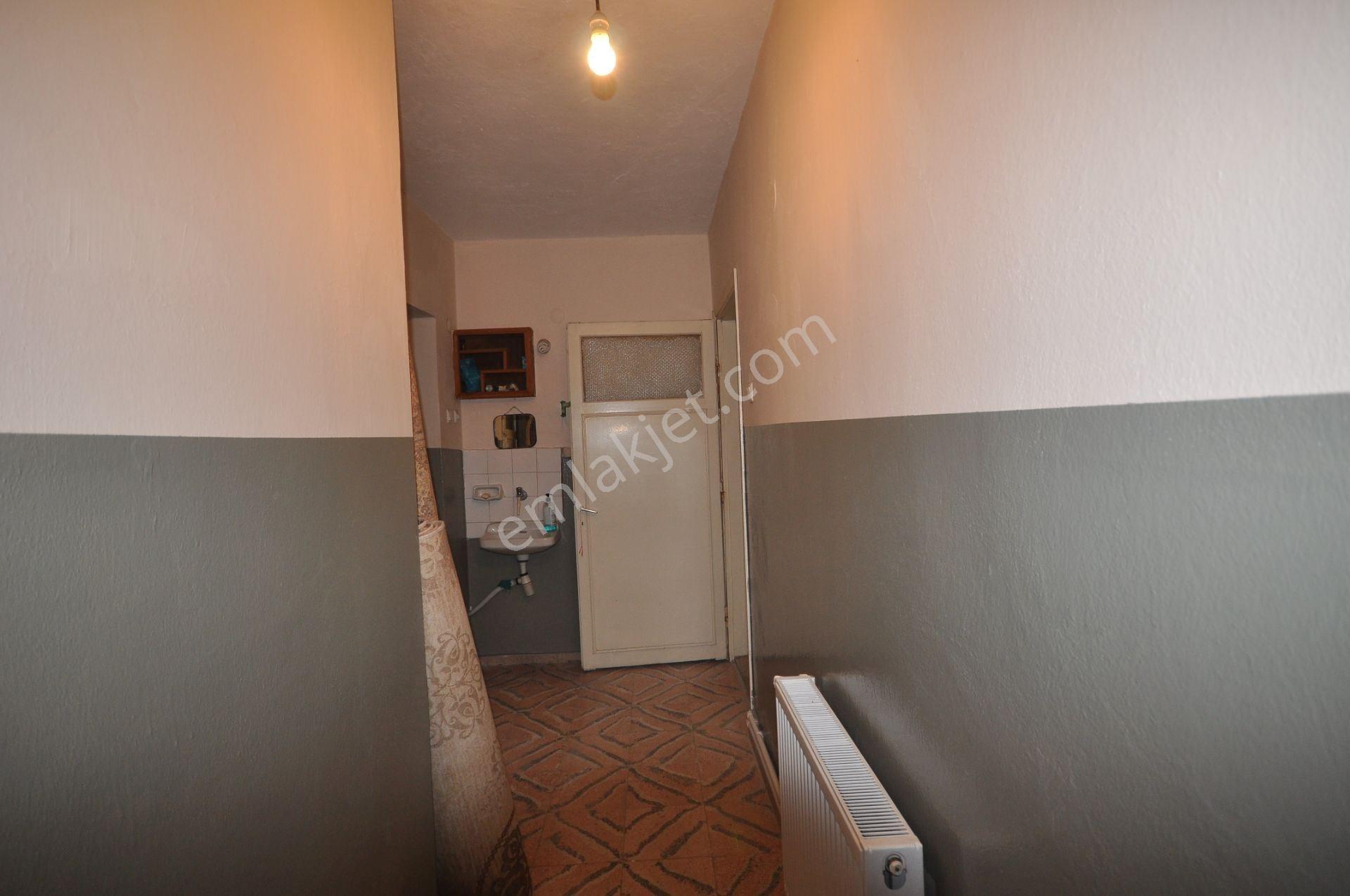 Söke Bayındır Caddesine Yakın Müstakil Çatılı Ev - Görsel 20