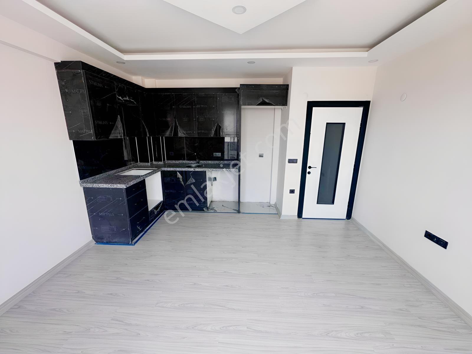 Onmax Burhaniye Bademalanı Oturuma Hazır Satılık 1+1 Daire