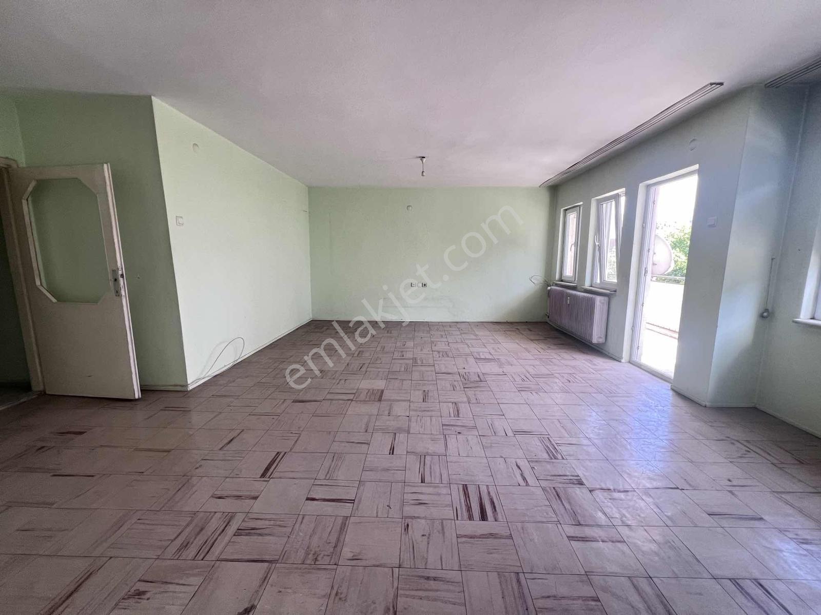Beşevler Cd Üstü Merkezi Konumda Satılık Site İçi 3+1 Daire - Görsel 16