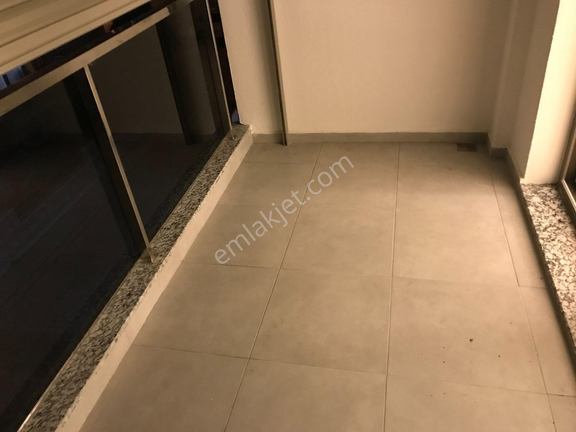 Karşıyaka Ata Kent Yalı Da Satılık 1+1 Lüx Daire - Görsel 29
