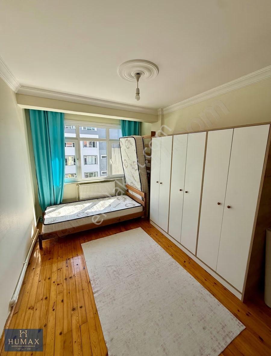 Yenimahalle'de Eşyalı Satılık 2+1 Daire - Görsel 23