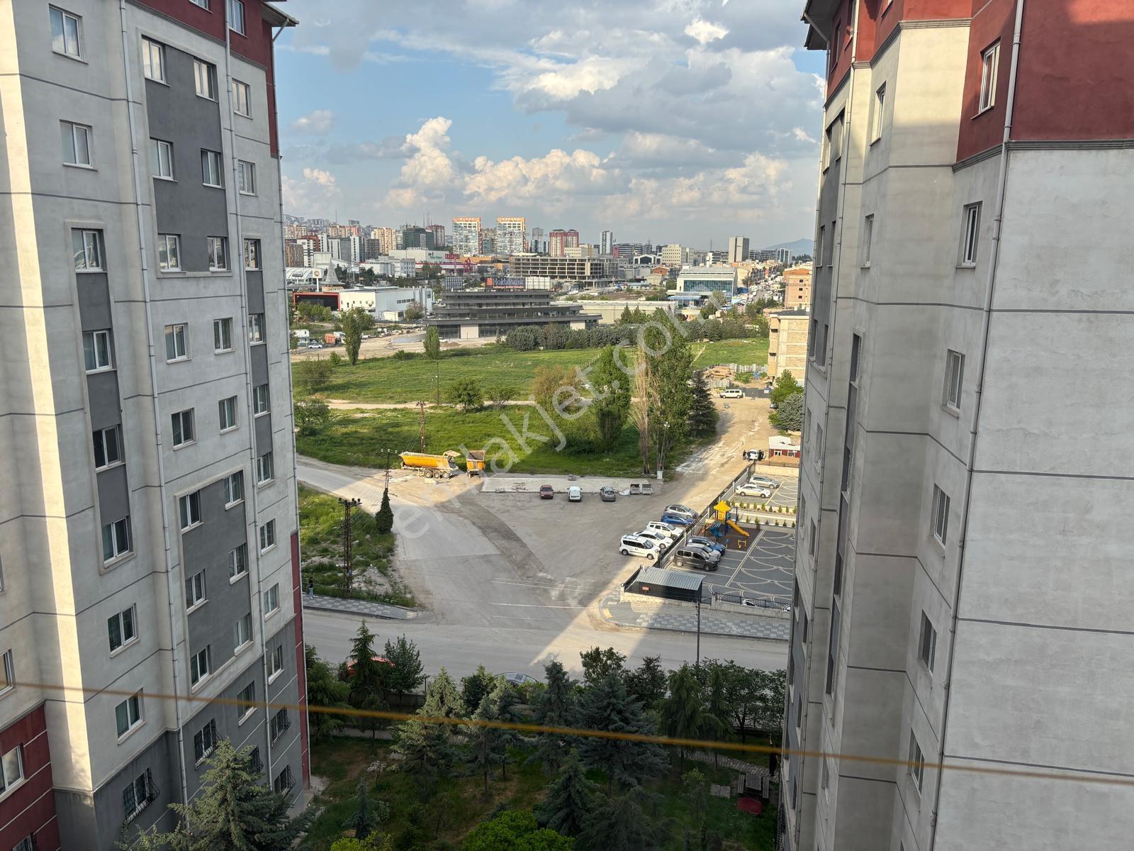 Macunköy Toki Konutlarında Ara Kat Satılık 3+1 Daire - Görsel 13