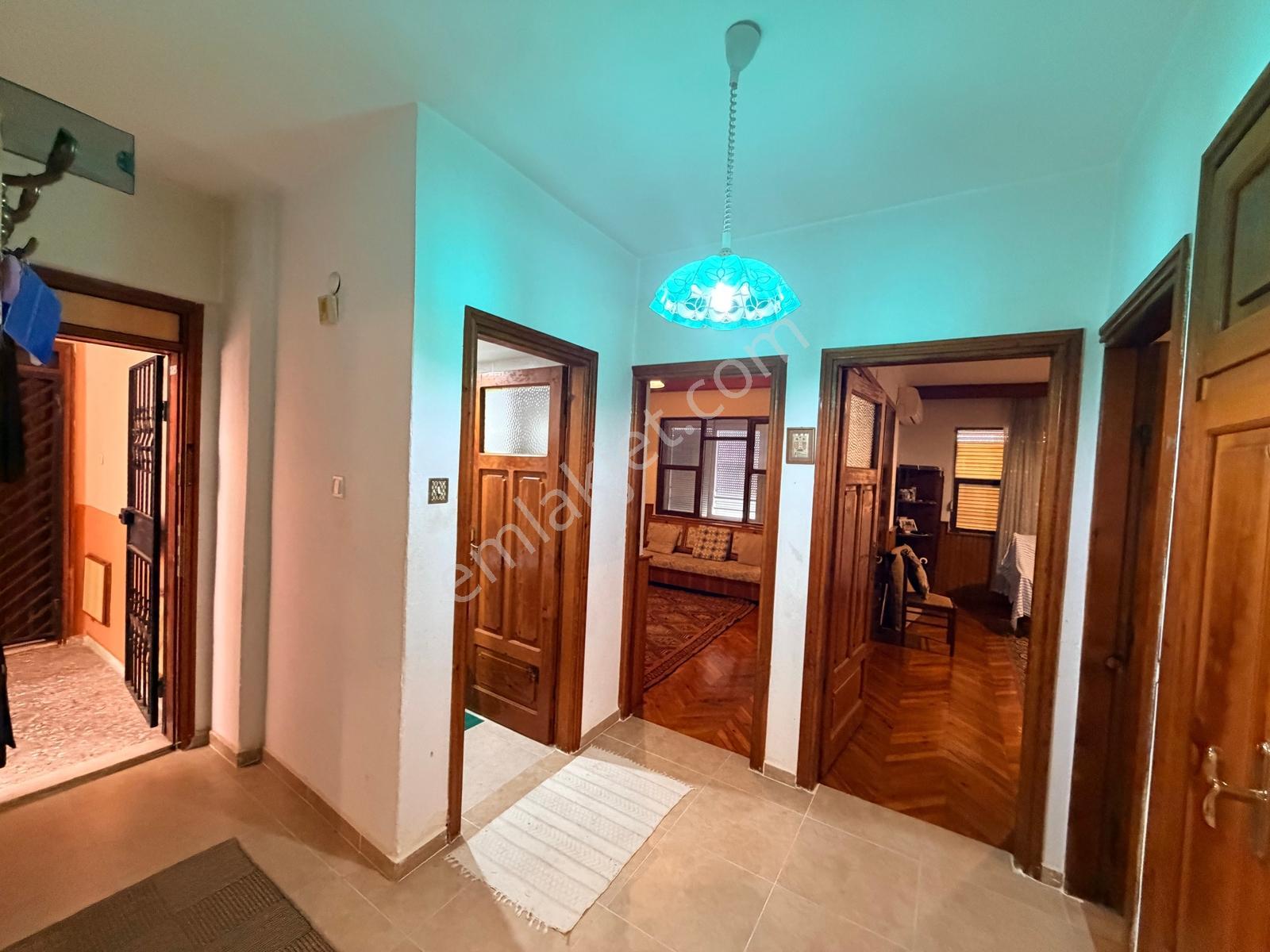 Emlakparktan Güllerpınarında Kısmi Eşyalı Kiralık 3+1 Daire - Görsel 18