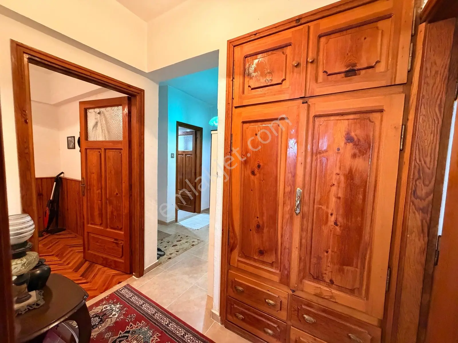 Emlakparktan Güllerpınarında Kısmi Eşyalı Kiralık 3+1 Daire - Görsel 6