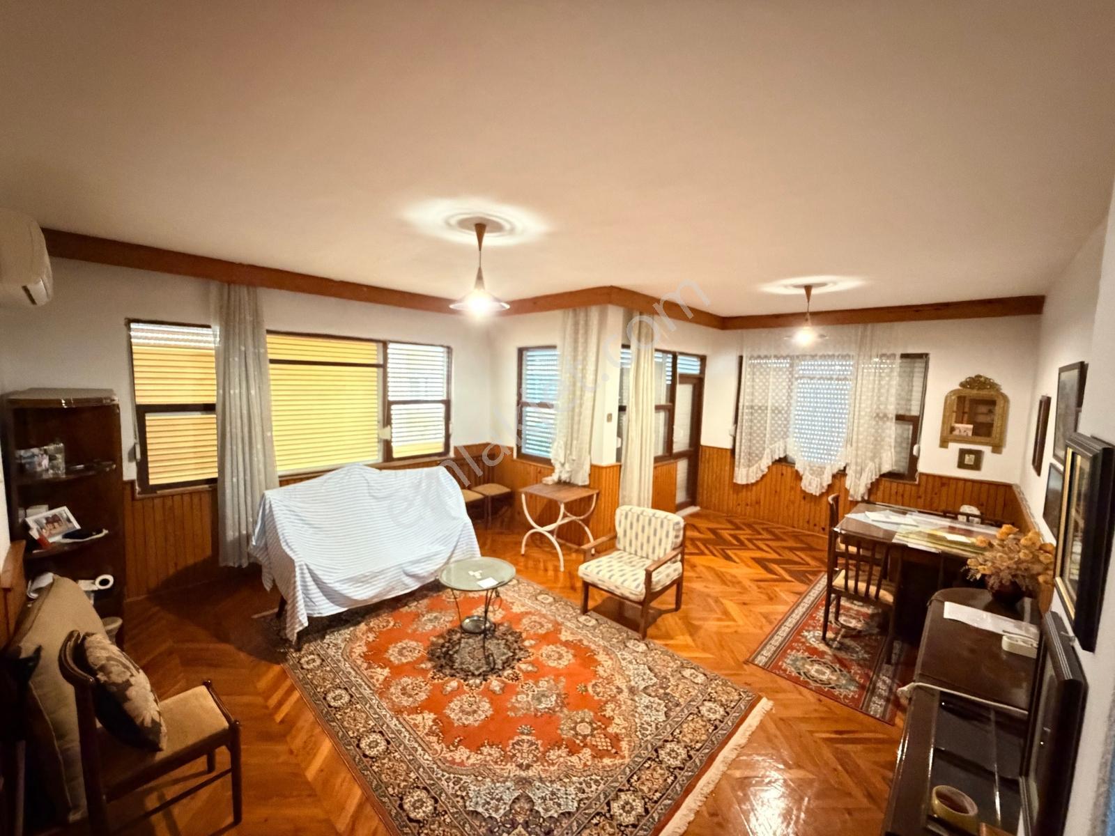 Emlakparktan Güllerpınarında Kısmi Eşyalı Kiralık 3+1 Daire - Görsel 12