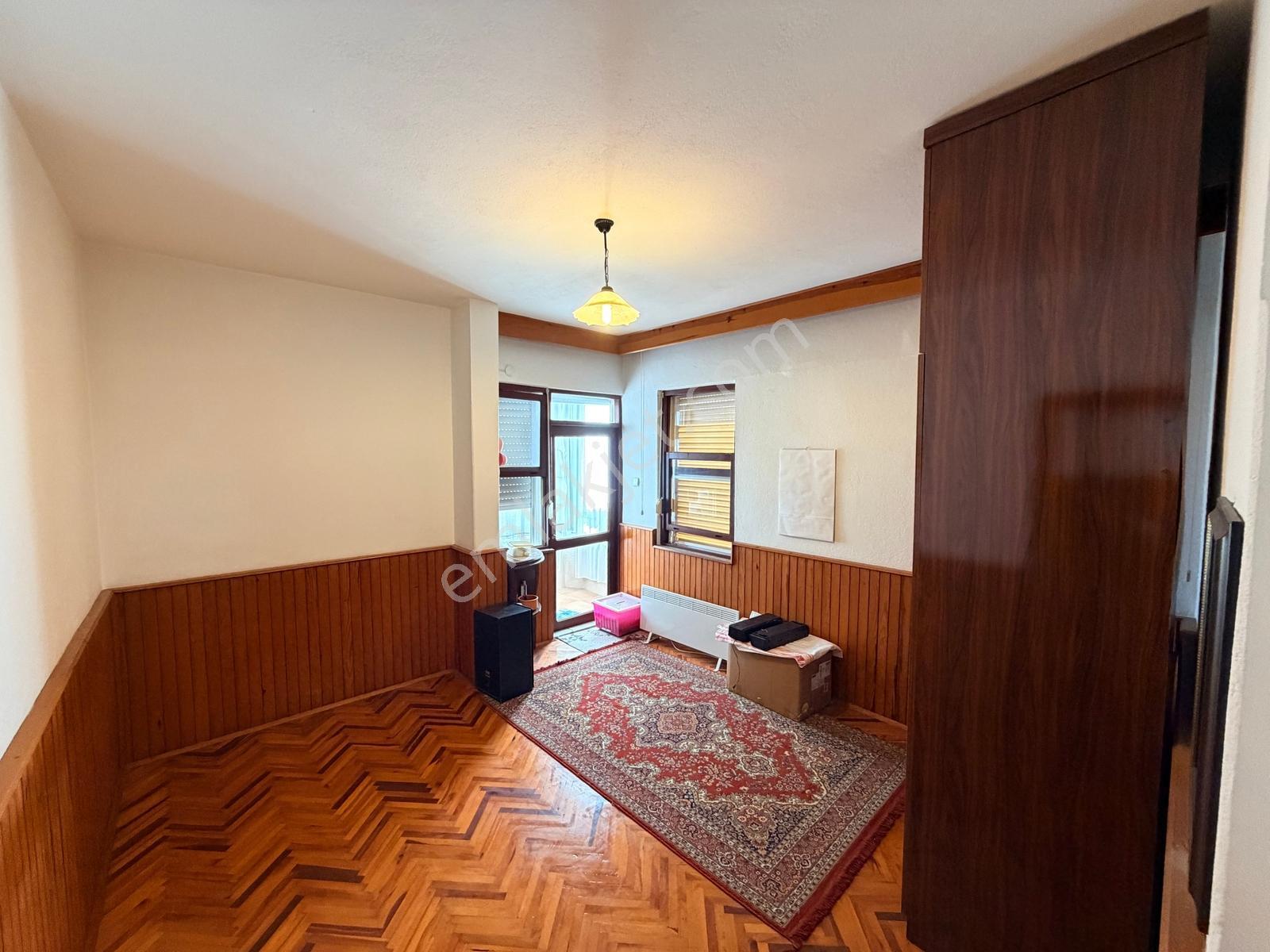Emlakparktan Güllerpınarında Kısmi Eşyalı Kiralık 3+1 Daire - Görsel 8
