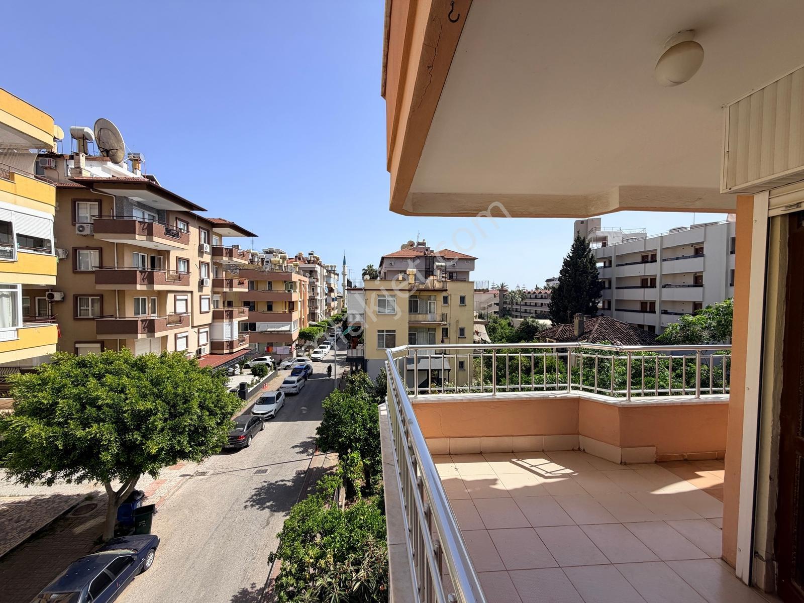 Emlakparktan Güllerpınarında Kısmi Eşyalı Kiralık 3+1 Daire - Görsel 11