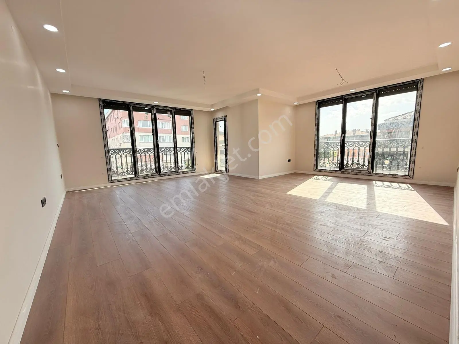 Bahçelievlerde Yeni Binada 170 M² 3+1 Lüks Daire - Görsel 2