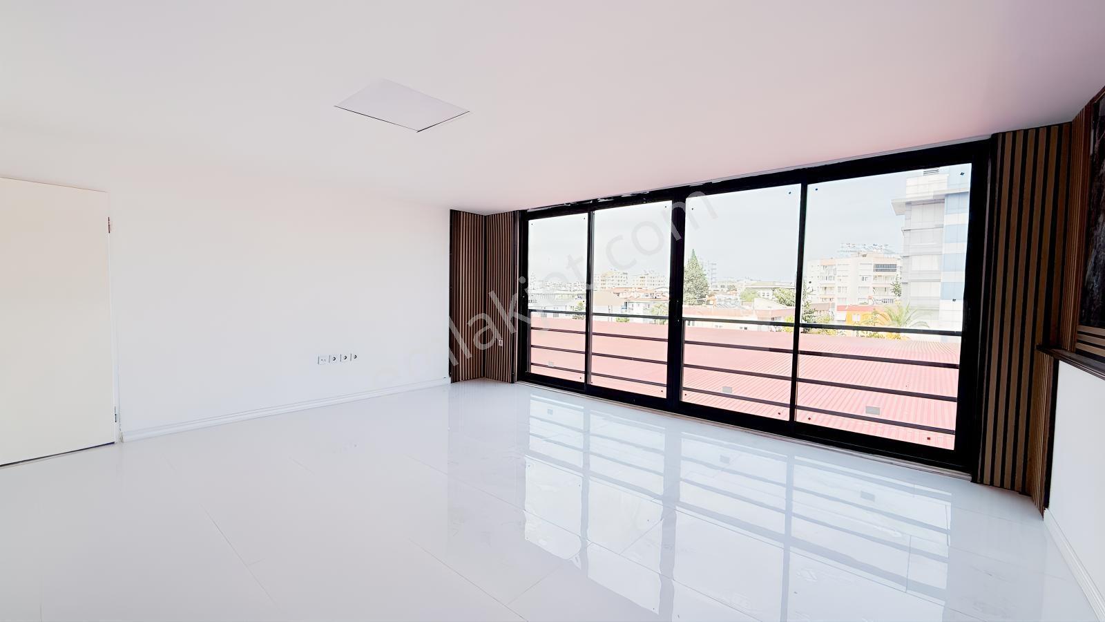 Güzeloba'da Yüksek Görünürlüğe Sahip Cadde Üzeri Kiralık İşyeri - Görsel 27