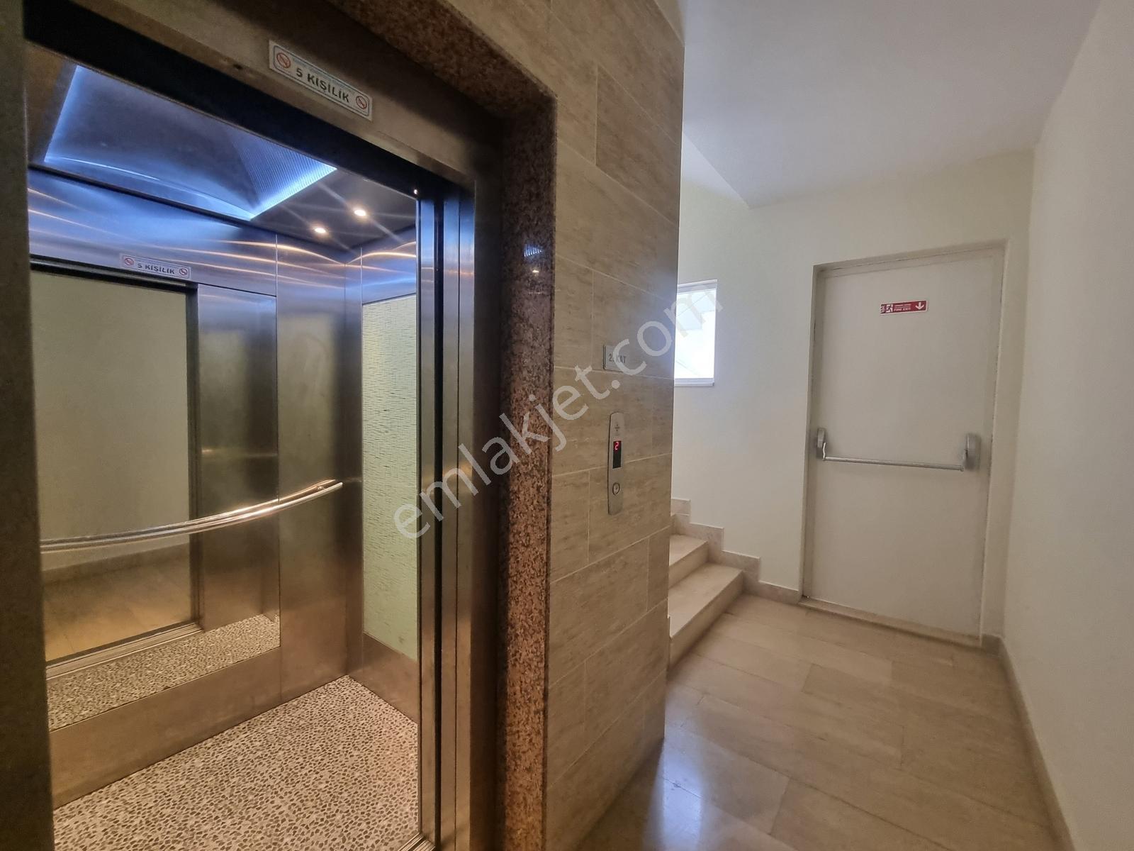 Lara Turizm Yolunda Havuzlu Sitede Deniz Manzaralı Eşyalı Daire - Görsel 25