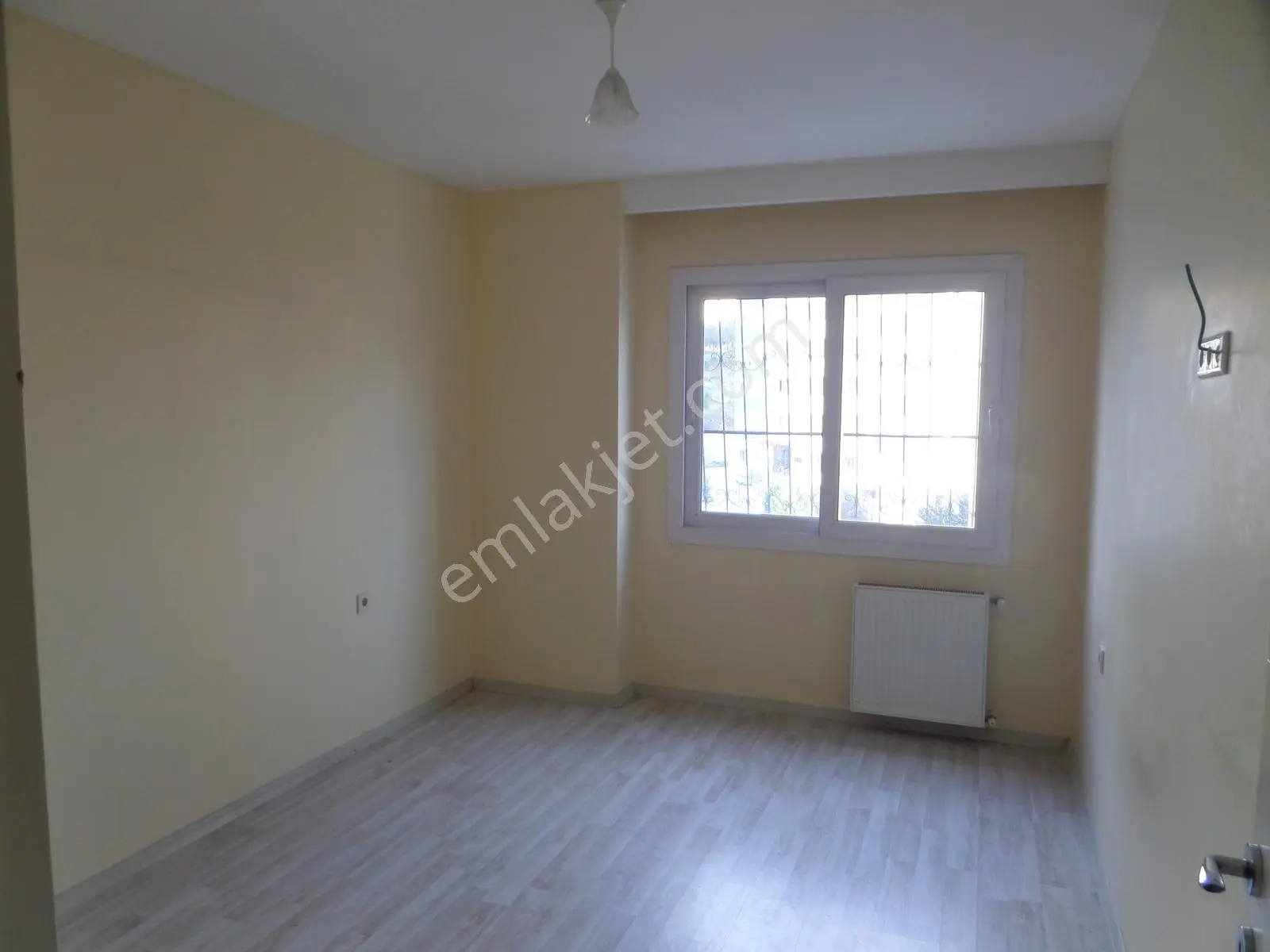 100.yılda,diş Has.civ.,3.kat,2+1,açık Mut.kiralık Daire - Görsel 2
