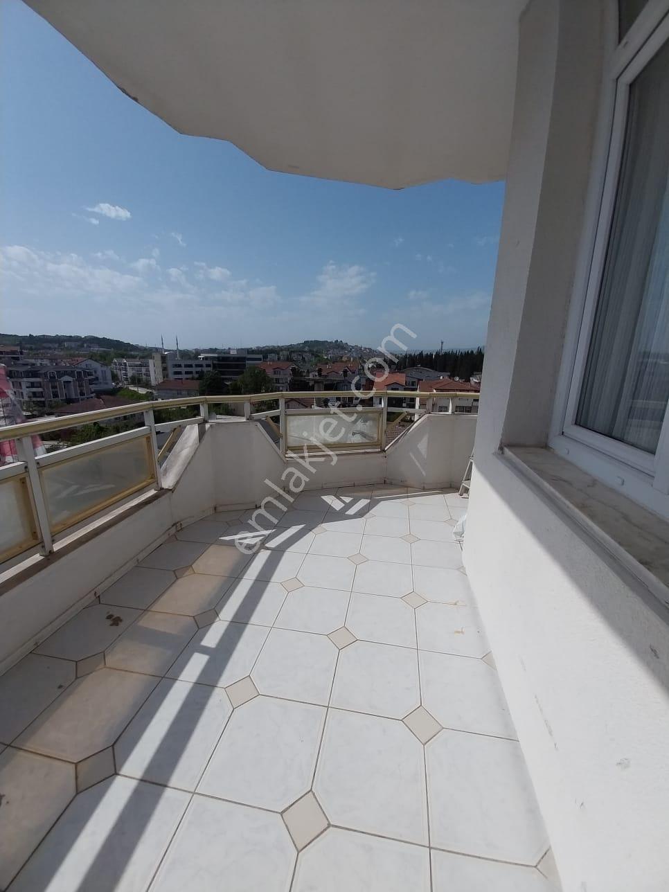 Kocaeli Gölcük İhsaniye Merkez Mahallesi Satılık 195 M² 3+1 Arakat Daire - Görsel 12