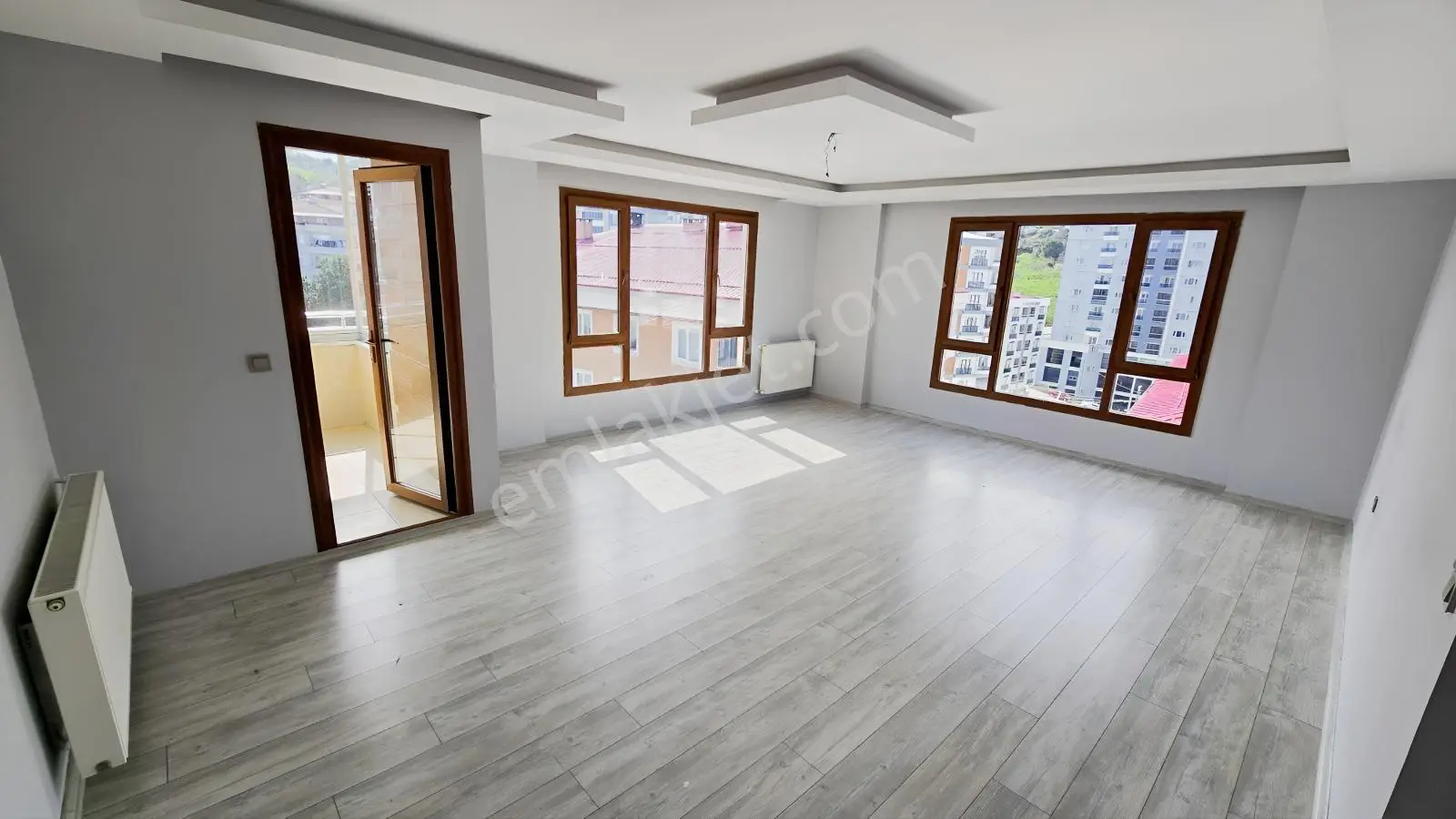 Kaşüstü Tuğra Elit Sitesi'nde 3+1 10.kat Geniş Ve Ferah Daire