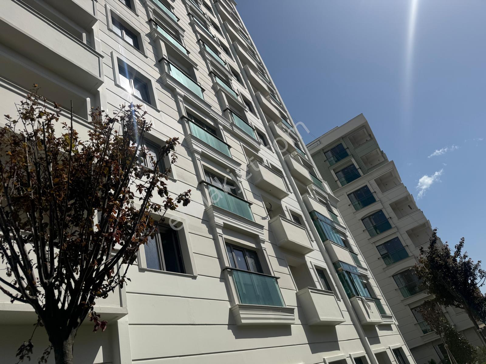 Barış'tan Site İçerisinde Göl-deniz Manzaralı Lüks 3+1 Daire - Görsel 14