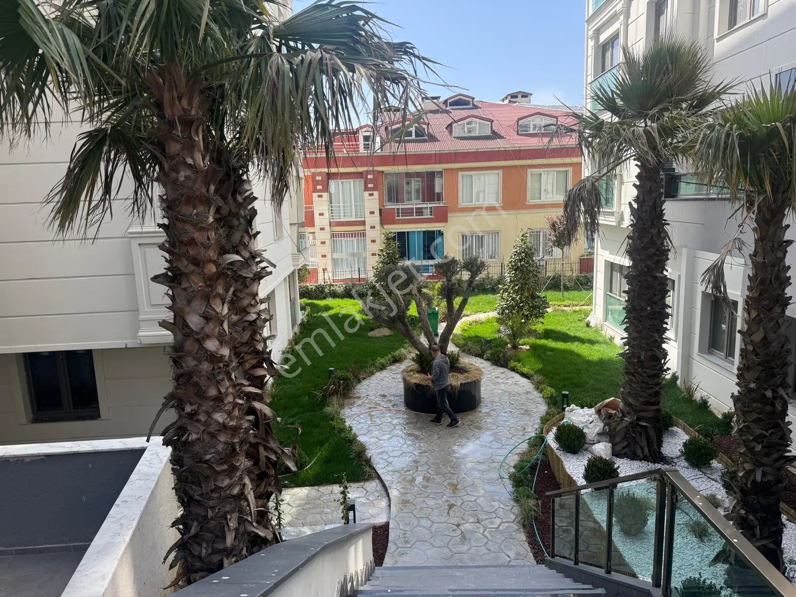 Barış'tan Site İçerisinde Göl-deniz Manzaralı Lüks 3+1 Daire