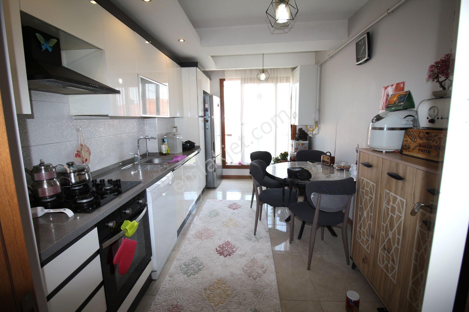 Arga'dan Buca Seyhan Mh.polis Lojmanları Yanı Satılık 3+1 Daire. - Görsel 14