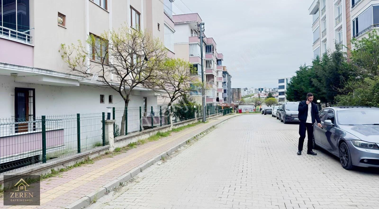 Atakumda Değerli Lokasyon! Sahile Yakın 2+1 Ayrı Mutfak - Görsel 2