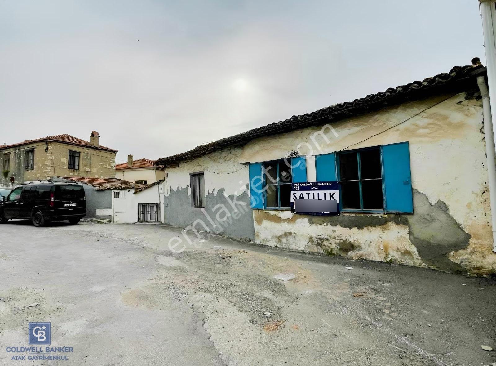 Urla Sanat Sokağı Yeni Mahalle Avlulu Ve Kuyulu Kargir Ev - Görsel 2