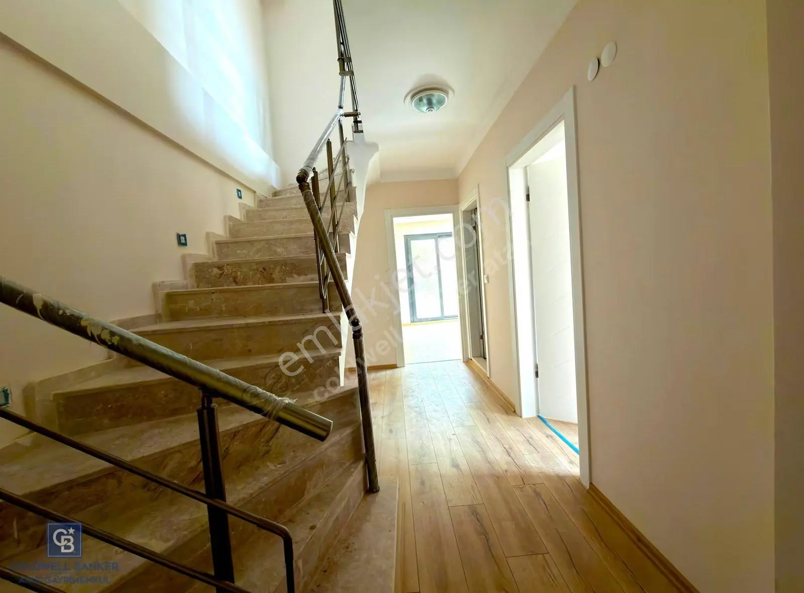 Foça Bağarasında 3+1 Dubleks | 3 Banyo | Mini Villa Konsepti - Görsel 5