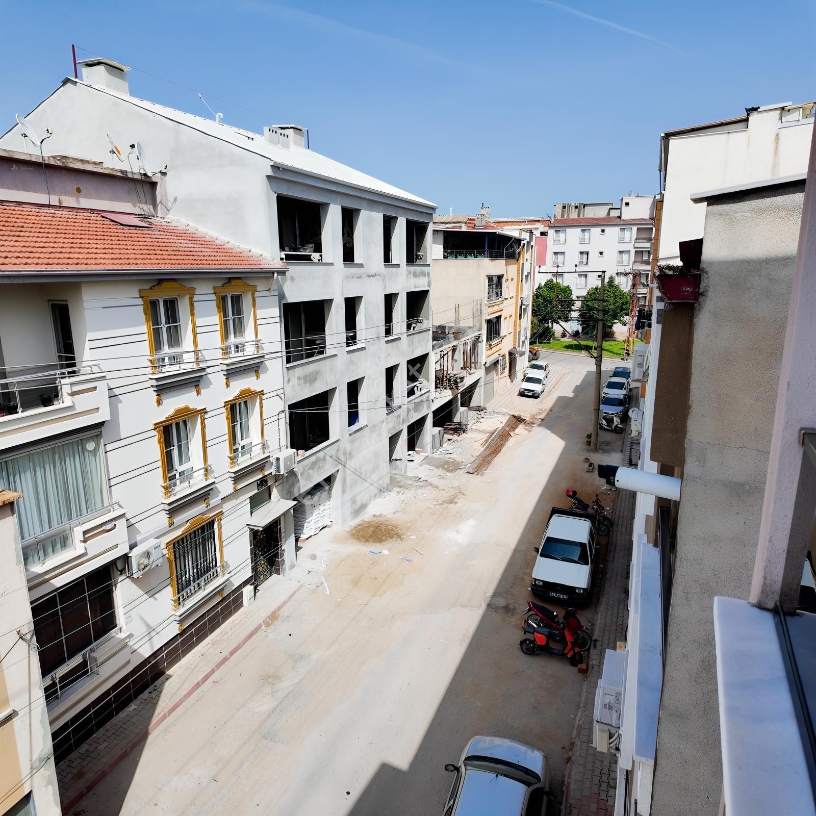 Umut Parkı Mevkii Bakımlı Büyük 78 M2 1+1 Asansörlü Daire - Görsel 9