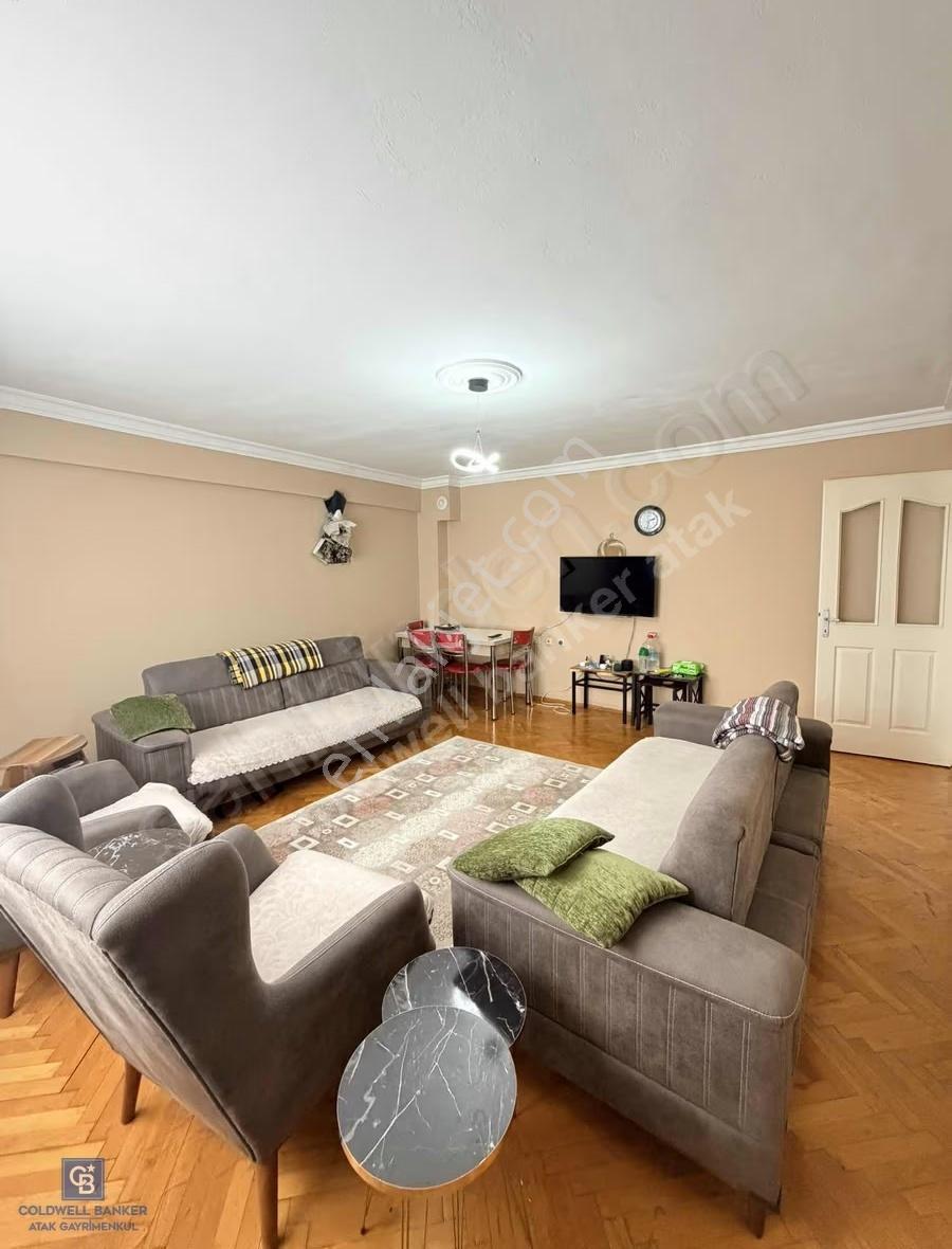 Buca Fırat Mahallesinde 4+1 Ara Kat 170m2 Bakımlı Daire - Görsel 7