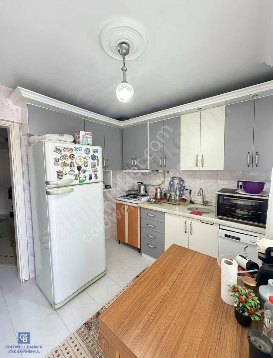 Buca Fırat Mahallesinde 4+1 Ara Kat 170m2 Bakımlı Daire - Görsel 8