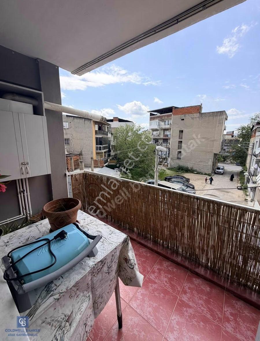 Buca Fırat Mahallesinde 4+1 Ara Kat 170m2 Bakımlı Daire - Görsel 3
