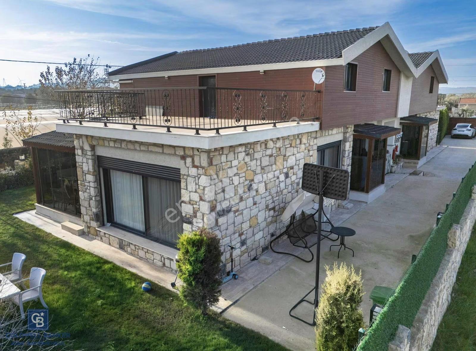 Urla Kuşçular'da 621m2 Arsa İçinde 4+1 Havuzlu Villa - Görsel 7
